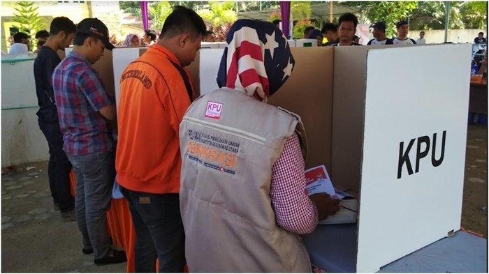Warga di Kabupaten Muratara antusias ingin menjadi petugas ad hoc penyelenggara Pemilu dan Pilkada 2024. Simulasi pemungutan dan penghitungan suara di TPS dilaksanakan oleh KPU Kabupaten Muratara menjelang Pemilu 2019 lalu.