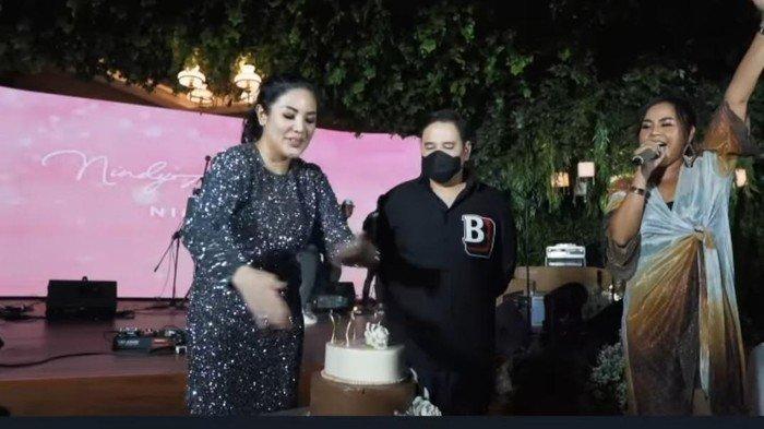 Sosok Wajah Mahendra Dito Kekasih Baru Nindy Ayunda