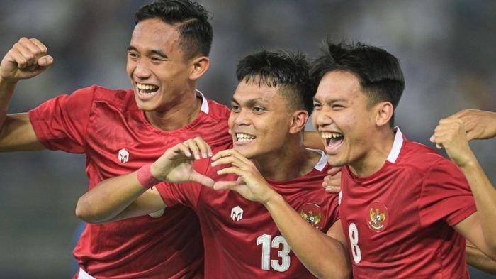 Rachmat Irianto selebrasi gol keunggulan Timnas Indonesia atas Kuwait di babak kualifikasi Piala Asia 2023, Kamis (9/6/2022)