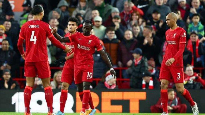 Pemain Liverpool, Sadio Mane merayakan golnya ke gawang West ham