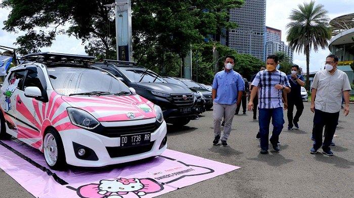 Wali Kota Tangerang Arief Wismansyah saat meninjau langsung kegiatan Tangerang Auto Show di Mal Alam Sutra, Kota Tangerang, Sabtu (27/11/2021).