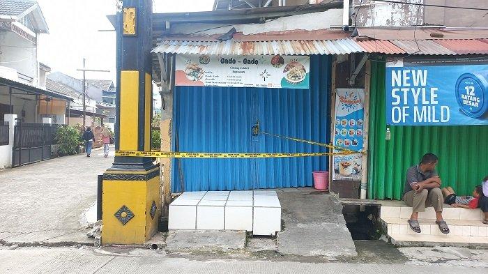 Lokasi tempat kejadian kasus pembunuhan suami bunuh istri di bangunan tempat berjualan gado-gado di Perumahan Ciledug Indah 2, Pedurenan, Karang Tengah, Kota Tangerang, Selasa (13/9/2022).