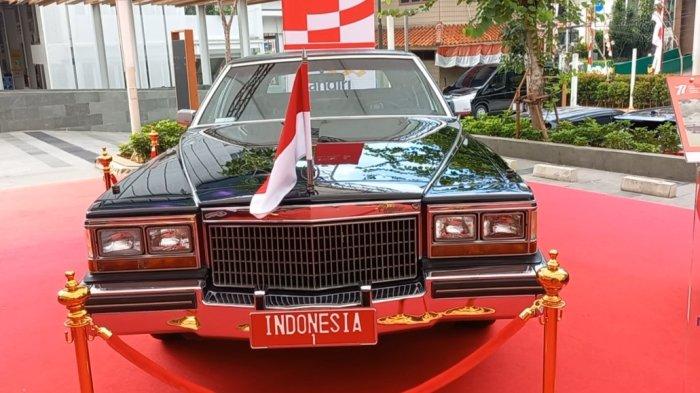 Sebanyak 7 mobil dipamerkan dalam Pameran Arsip dan Mobil Kepresidenan RI di lobi selatan Pusat Perbelanjaan Sarinah, Jalan MH Thamrin, Menteng Jakarta Pusat, Sabtu (13/8/2022).