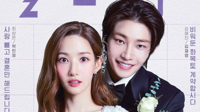 Park Min Young dan Kim Jae Young berpose mengenakan busana pengantin dalam drama Korea terbaru berjudul Love in Contract. Drama Korea Love in Contract akan mulai tayang 21 September 2022 mendatang.