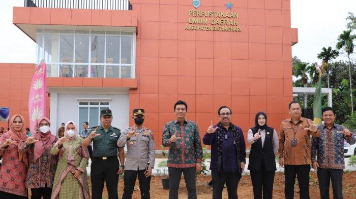 Peresmian gedung baru layanan perpustakaan Kabupaten Batang Hari, Jambi, Kamis (7/7/2022).