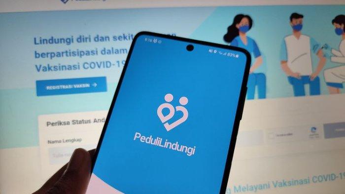 ILUSTRASI Aplikasi PeduliLindungi.