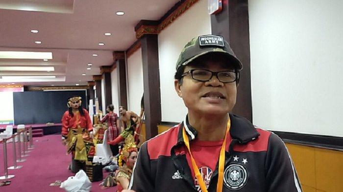 Pendiri sekaligus pelatih Sanggar Cahya Art, I Ketut Lanus saat ditemui wartakotalive.com ketika sedang persiapan jelang gelaran Indonesia International Marathon (IIM) 2022 di Grand Inna Bali Beach, Sanur Bali, Minggu (26/6/2022).