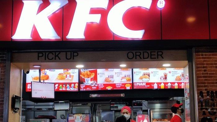 Promo KFC di Pesona Square, Sukmajaya, Kota Depok, Jawa Barat, Minggu (20/11/2022)