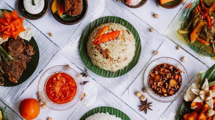 Beragam aneka pilihan makanan Nusantara disajikan di HARRIS Cafe, dari HARRIS Hotel Sentul City Bogor, selama bulan Ramadan. Mereka juga melengkapi paket buka puasa dengan takjil serta menu tradisional Indonesia untuk tamu yang ingin berbuka puasa.