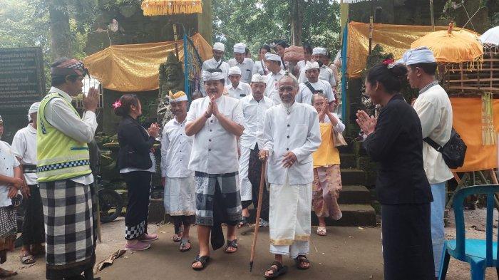 Ketua DPRD Tabanan I Made Dirga S.Sos kembali tancap gas menghadiri uleman atau undangan masyarakat.