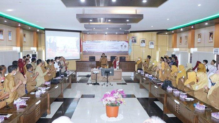 Bupati banjar Saidi Mansyur peserta Sosialisasi Administrasi Kependudukan Senin 21112022.