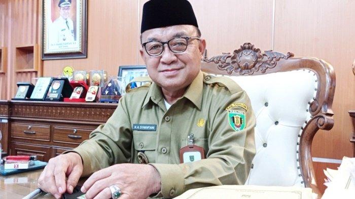 Bupati tabalong Anang Syakhfiani pada 1 Desember 2022 upacara peringatan Hari Jadi Kabupaten.
