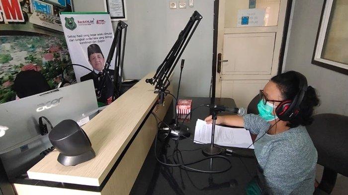Dokter Umum Madya RSUD dr H Soemarno Sosroatmodjo Kapuas, dr Erny Indrawati.