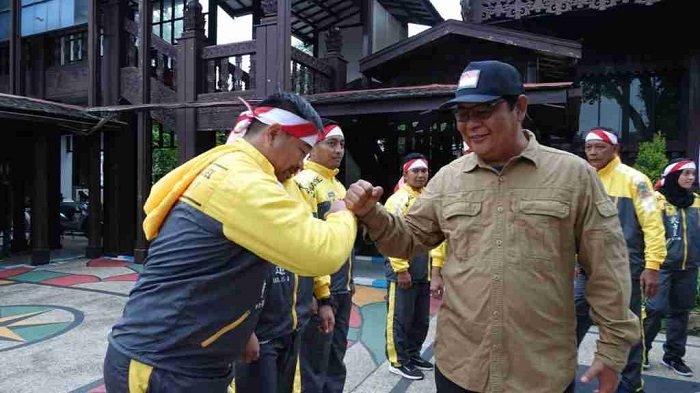 Paman Birin melepas kontingen atlet karate Kalsel1