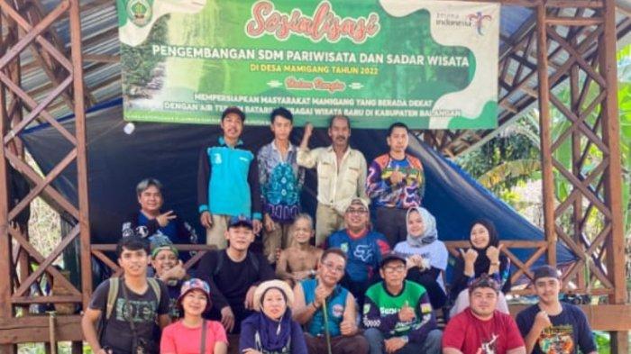 Pembangunan gazebo di Dusun Jajanang Halong, Kabupaten Balangan, Kalsel 2