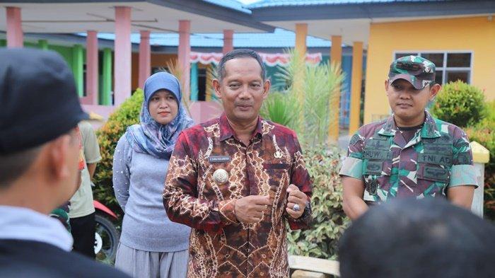 Penjabat Bupati hsu R Suria Fadliansyah, beri penjelasan mengenai penanganan bencana banjir.