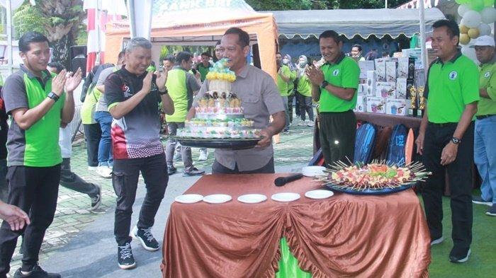 Penjabat (Pj) Bupati hsu Suria Fadliansyah di Hari Jadi ke-39 RSUD Pambalah Batung 04122022.