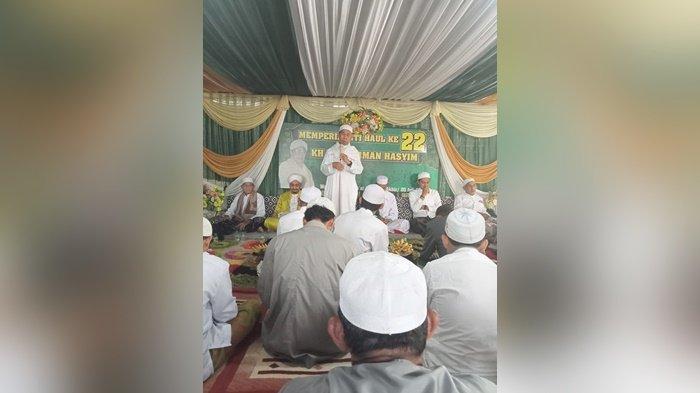 Suasana haul ke -22 KH Muhammad Herman Hasyim dihadiri Bupati banjar Saidi Mansyur 13112022.