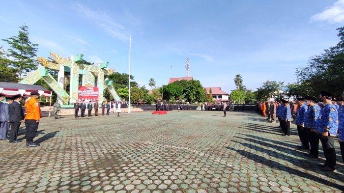 Wakil Bupati tabalong Mawardi pimpin upcara Hari Pahlawan Kamis 10112022.