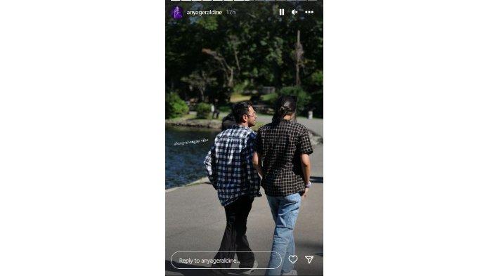 Anya Geraldine Raffi Ahmad dari belakang