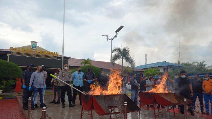 Pemusnahan 30 KG ganja kering di Polres Karimun September 2022