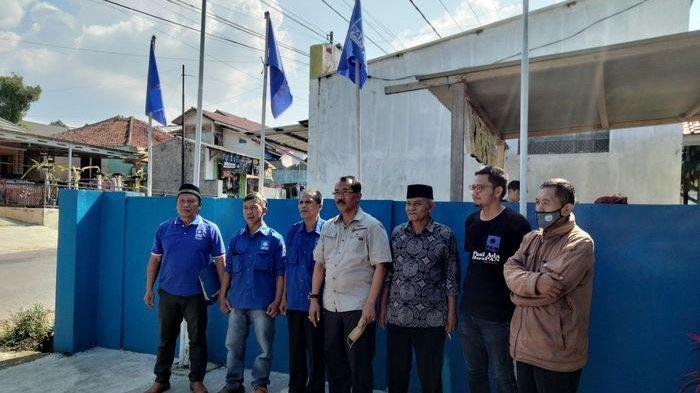Ketua DPD PAN Kuningan Uba Subari dan Pengurus