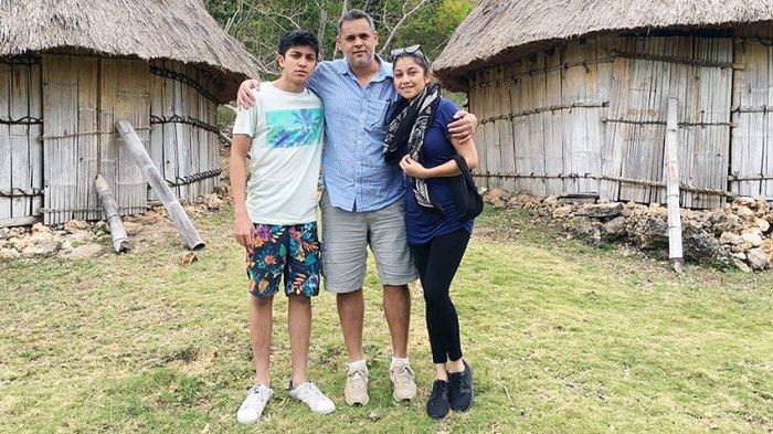 Albany, Pedro dan Sarah