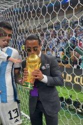 Celebrity Chef Asal Turki Salt Bae Banjir Kecaman Netizen Usai Piala Dunia 2022, Begini Tingkahnya