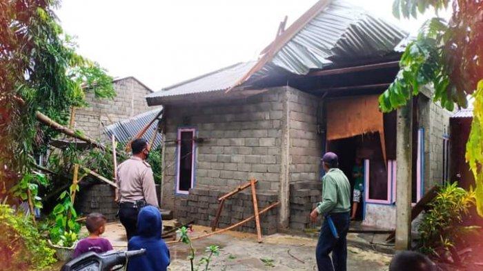 030422-Rumah rusak