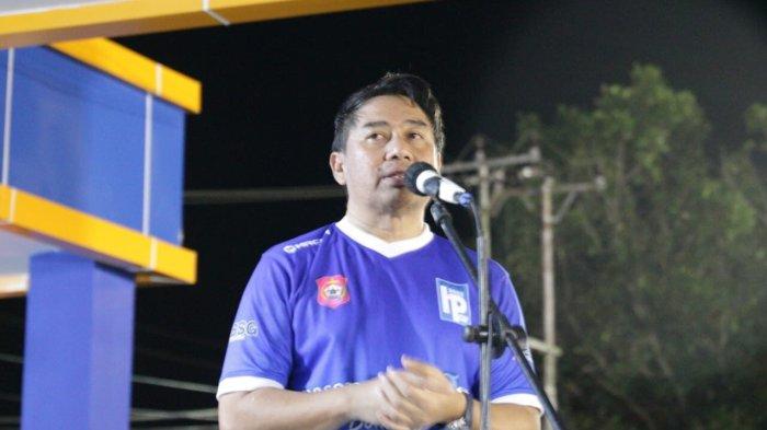 Hamim Pou memberikan sambutan di Final Hamim Pou Cup.