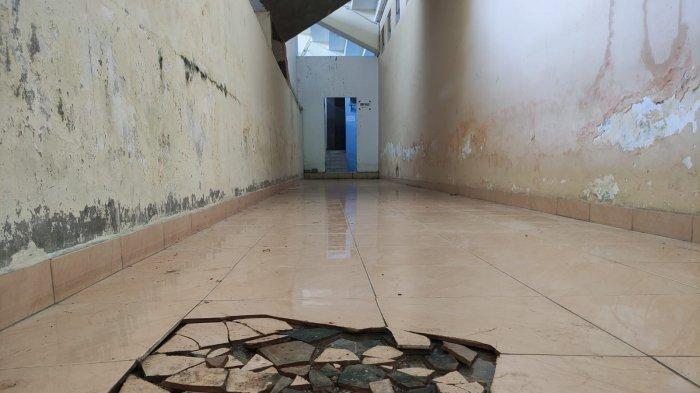 Kondisi Lantai GOR Nani Wartabone
