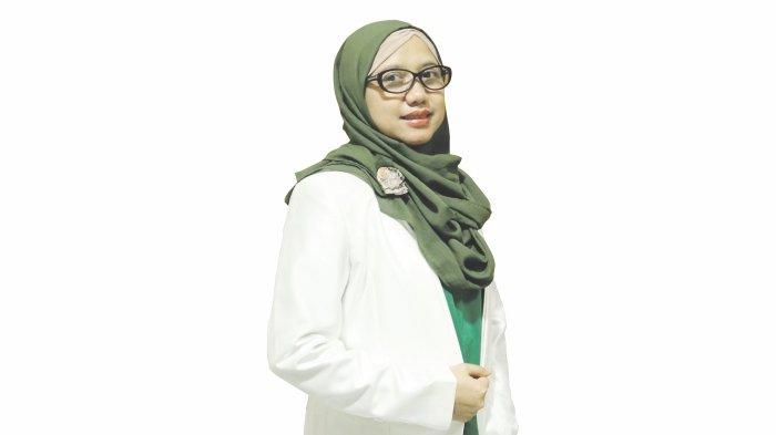 2 Dokter spesialis mata anak Rumah Sakit Santosa Hospital Bandung Central
