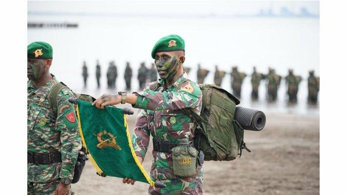 2 Sebanyak 183 Taruna Akmil Tingkat lV tahun 2022 kini Resmi menyandang Baret dan Brevet Infanteri.