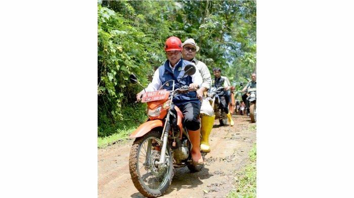 2 Wakil Gubernur Jawa Barat Uu Ruzhanul Ulum meninjau sekaligus
