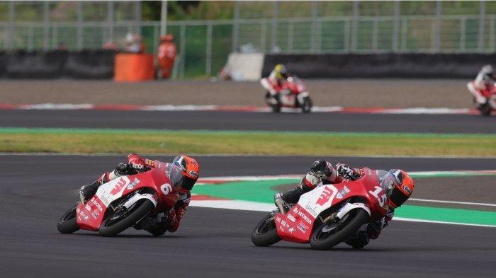 2 pebalap binaan PT Astra Honda Motor (AHM) yang turun di ajang