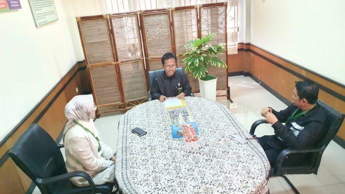 Dedi Mulyadi dan Anne Ratna Mustika saat sidang mediasi di Pengadilan Agama Purwakarta