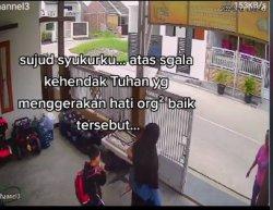 tetangga membantu