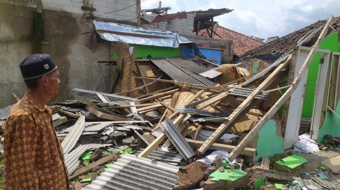 Bariji memperlihatkan rumah am