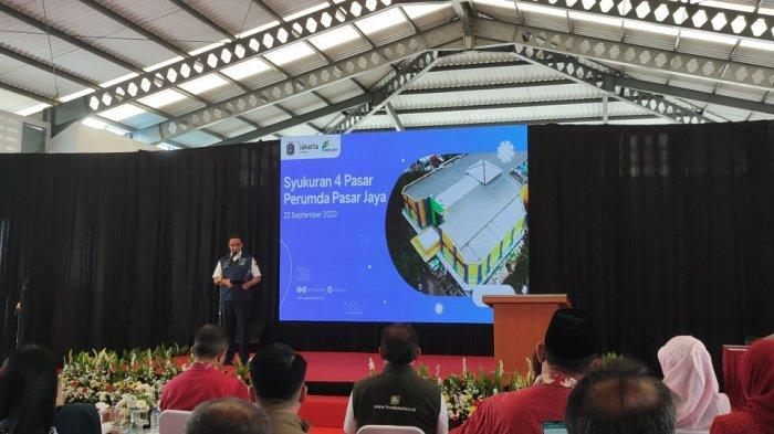 Gubernur DKI Jakarta Anies Baswedan lakukan peresmian empat pasar di Jakarta, Kamis (22/9/2022). (1)