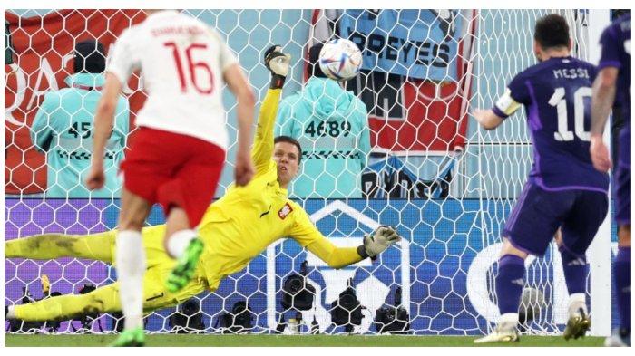 Wojciech Szczesny menepis penalti Lionel Messi saat Argentina Vs Polandia di Piala Dunia 2022 Qatar.