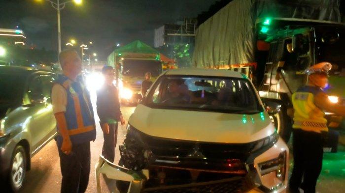 laka lantas tol dalam kota arah tomang