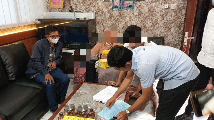 saat dipertemukan deng