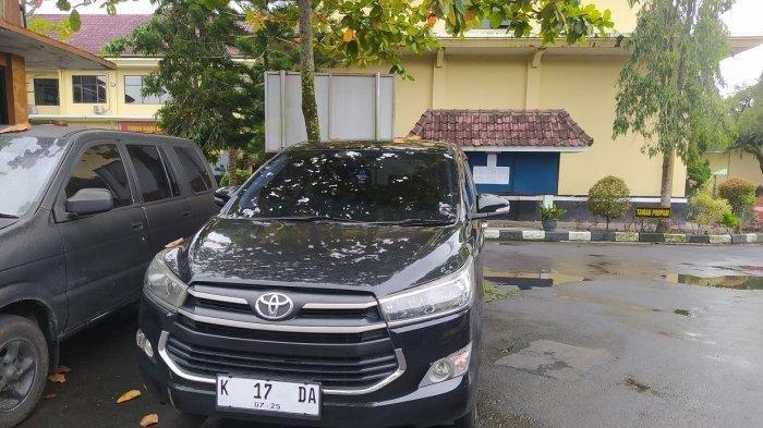 Barang bukti mobil yang saat ini berada di Mapolresta Magelang