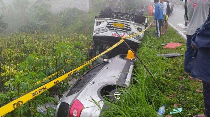 Kecelakaan lalu lintas antara bus pariwisata dan minibus