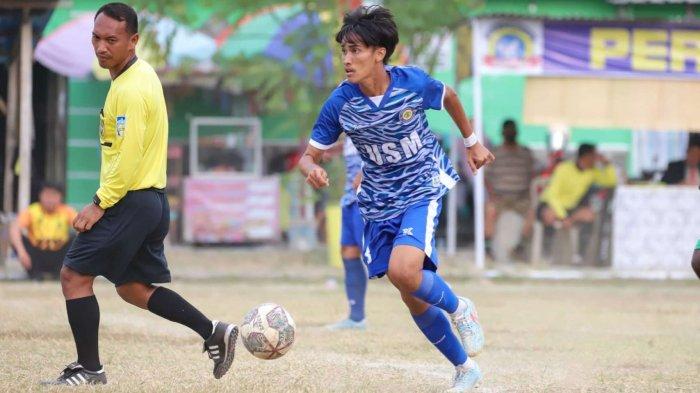 Salah satu pemain PS USM pada saat jalannya pertandingan