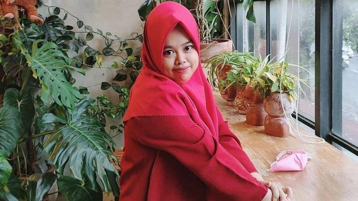 Selebgram Rahmawati Kekeyi mendadak buat unggahan penuh tanda tanya.