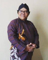 Esem Bupati, Semu Mantri, dan Dhupak Bujang