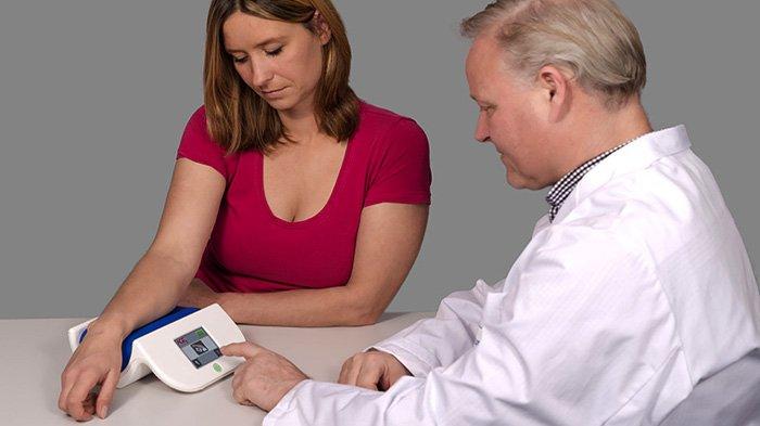 Diagnoptics diabetes menggunakan AGE Reader