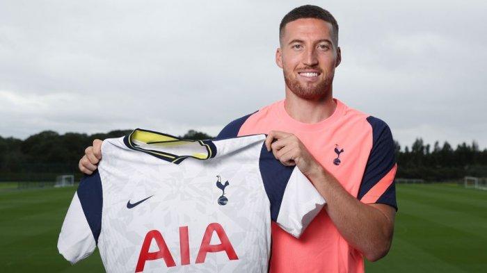 Spurs merekrut bek Matt Doherty dari Wolves