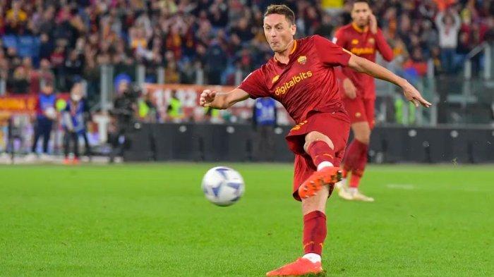 Nemanja Matic AS Roma 1